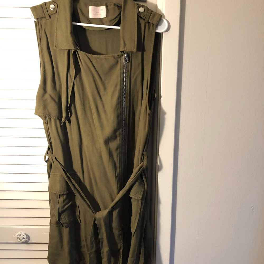 Sleeveless zip up mid thigh duster - Olive green